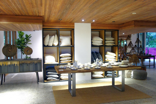 跨界融合 茶具店中的建筑材料應(yīng)用與美學(xué)探索